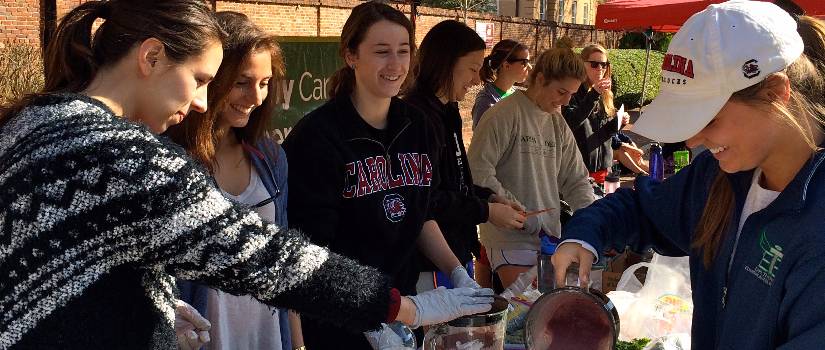 Student Volunteers at Food Drive