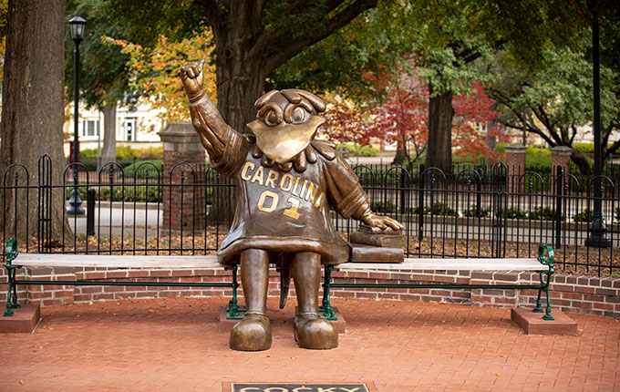 A bronze statue of USC's mascot Cocky