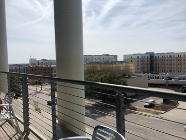 view of the SCANA porch at the Darla Moore School of Business 