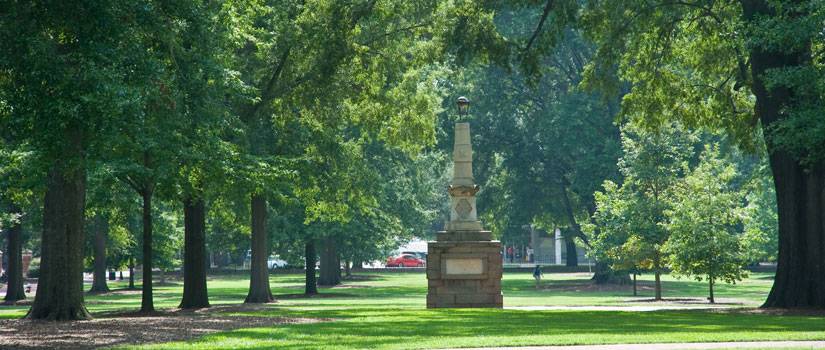 monument on horseshoe